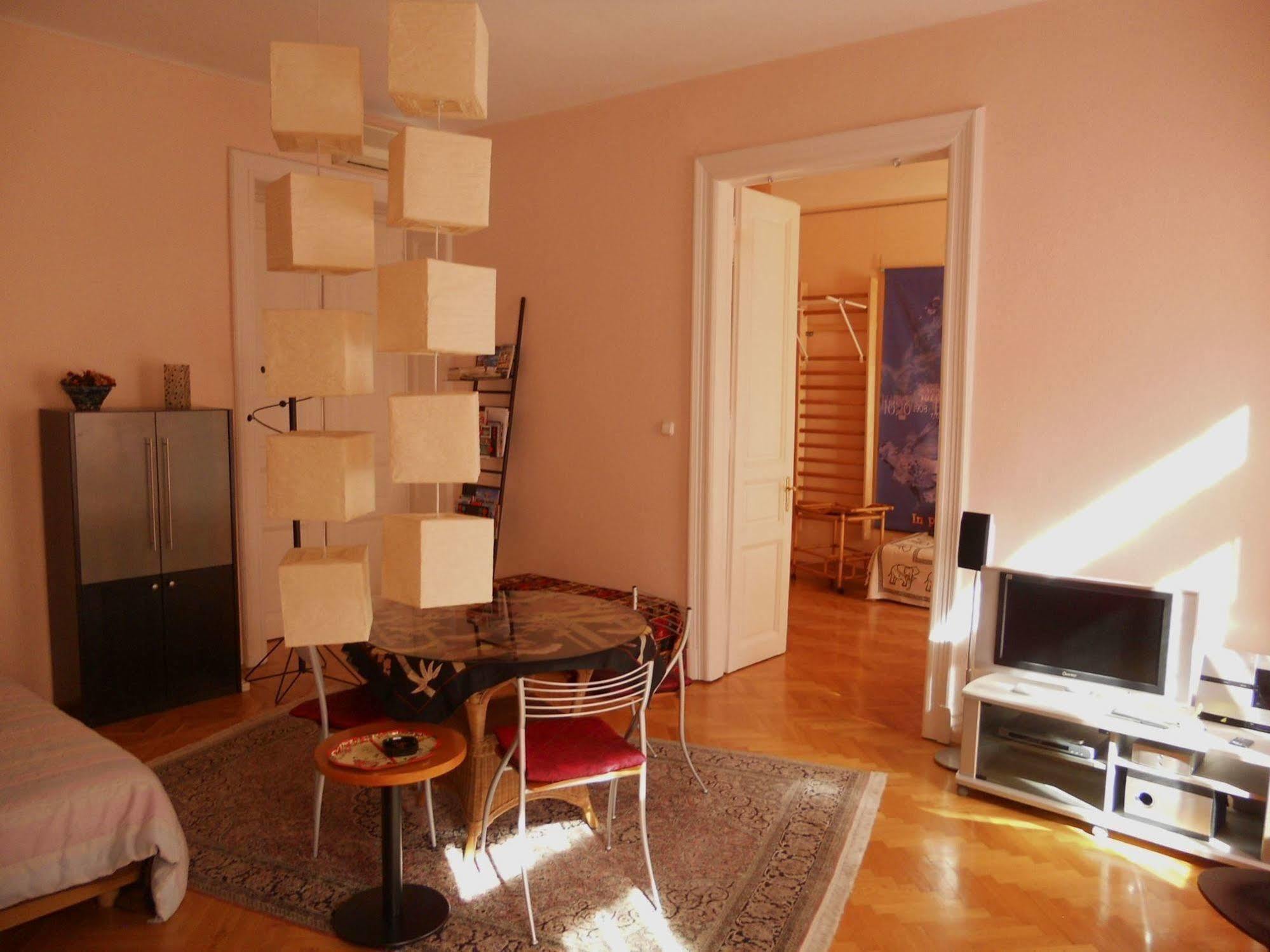 Edith'S Place In Budapeste Exterior foto